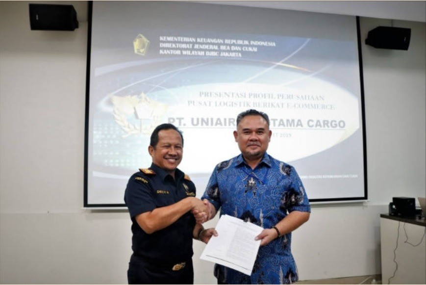 Awarded as the 1st Logistic Bonded Center for e-Commerce in Indonesia March 2019
